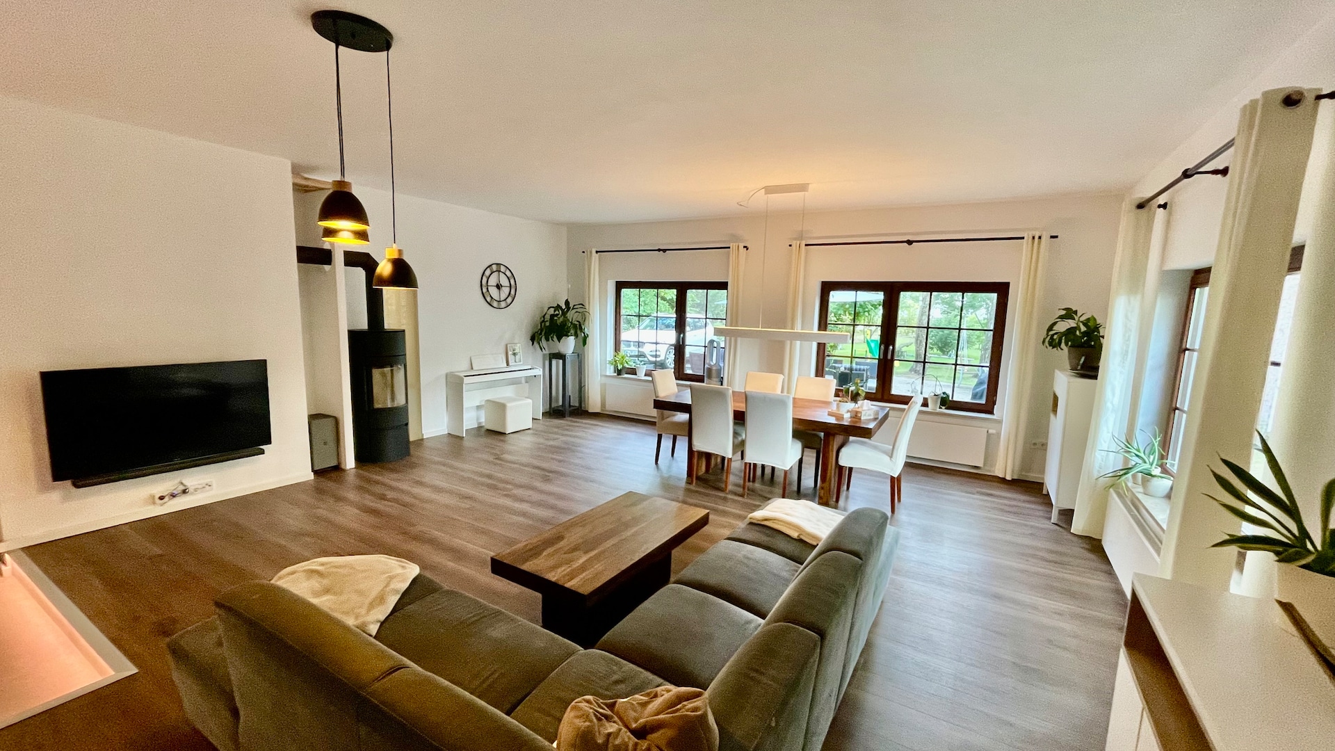 Spacious Chalet with Style & Comfort